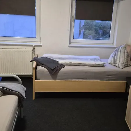 Monteur- Und Miller *