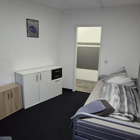 Monteur- Und Miller *