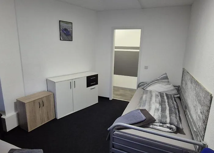 Monteur- Und Miller *